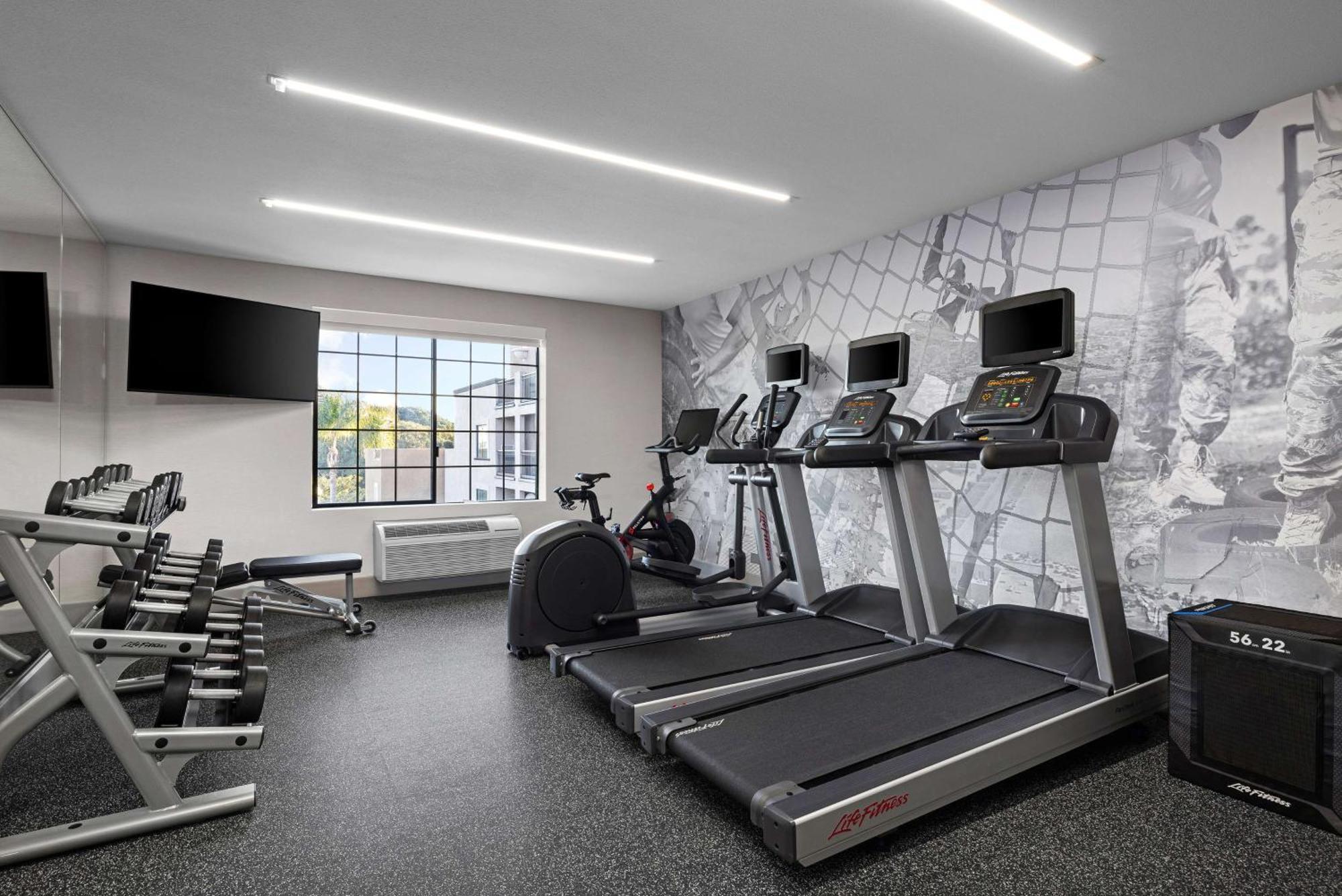 Homewood Suites By Hilton San Diego Airport-Liberty Station Buitenkant foto